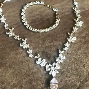 Hadskiss Jewelry Set Necklace & Bracelet